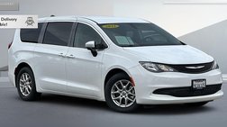 2022 Chrysler Voyager LX