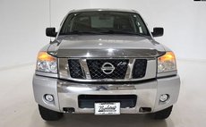 2012 Nissan Titan SV