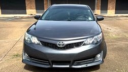 2014 Toyota Camry SE 4D Sedan
