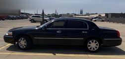 2011 Lincoln Town Car Signature Limited