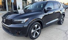 2024 Volvo XC40 Core
