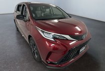2023 Toyota Sienna XSE 7-Passenger