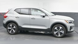 2024 Volvo XC40 B5 Plus Bright Theme
