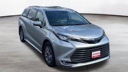 2023 Toyota Sienna XLE