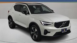 2026 Volvo XC40 B5 Plus