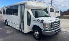 2015 Ford Coachman 18passenge