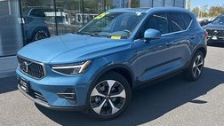 2025 Volvo XC40 B5 Plus Bright Theme