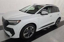 2024 Audi Q4 e-tron quattro Premium Plus 55