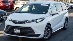 2021 Toyota Sienna LE 8-Passenger