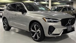 2023 Volvo XC60 B6 Ultimate Dark Theme