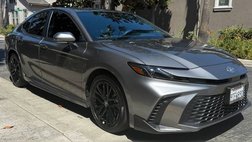 2025 Toyota Camry Hybrid SE