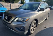 2017 Nissan Pathfinder SL