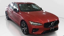 2024 Volvo S60 B5 Core Dark Theme