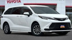 2023 Toyota Sienna LE 8-Passenger