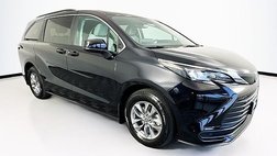 2024 Toyota Sienna LE 8-Passenger