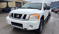 2014 Nissan Titan SV