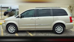 2016 Chrysler Town and Country Touring