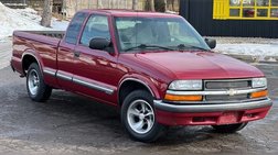 2002 Chevrolet S-10 Base