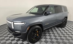 2023 Rivian R1S Adventure