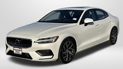 2020 Volvo S60 T6 Momentum