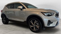 2025 Volvo XC40 B5 Core Bright Theme