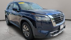 2022 Nissan Pathfinder SL