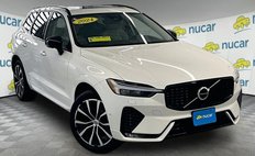 2024 Volvo XC60 B5 Plus Dark Theme