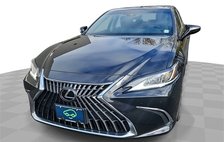 2024 Lexus ES 250 w/ Premium Package
