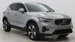 2024 Volvo XC40 B5 Plus Bright Theme