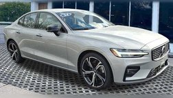 2024 Volvo S60 B5 Ultimate Dark Theme