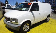 2003 GMC Safari Base