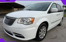 2016 Chrysler Town and Country Touring