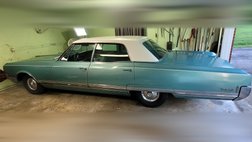 1965 Oldsmobile Ninety-Eight Hardtop Luxury Town Sedan