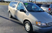 2000 Toyota Sienna LE