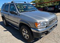 2000 Nissan Pathfinder XE