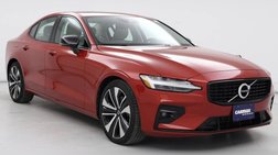 2022 Volvo S60 B5 Momentum