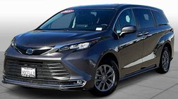 2022 Toyota Sienna XLE