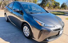 2020 Toyota Prius LE