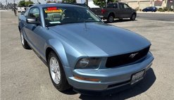 2007 Ford Mustang Deluxe