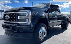 2025 Ford F-450 Super Duty Platinum