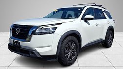 2022 Nissan Pathfinder SV