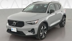 2025 Volvo XC40 B5 Ultra Dark Theme