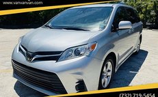 2020 Toyota Sienna LE