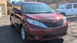 2011 Toyota Sienna SE 8-Passenger