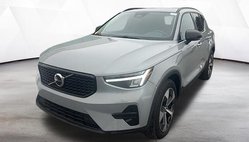 2024 Volvo XC40 XC40 Core, B5 AWD Gas (mild hybrid), Gasoline, Dark