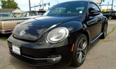 2013 Volkswagen Beetle 2dr DSG 2.0T Turbo R-Line w/Sun/Sound/Nav PZEV