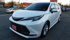 2024 Toyota Sienna XLE 7-Passenger