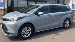 2023 Toyota Sienna Woodland Edition
