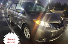 2013 Toyota Sienna LE