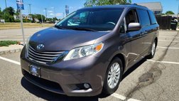 2013 Toyota Sienna XLE 8-Passenger